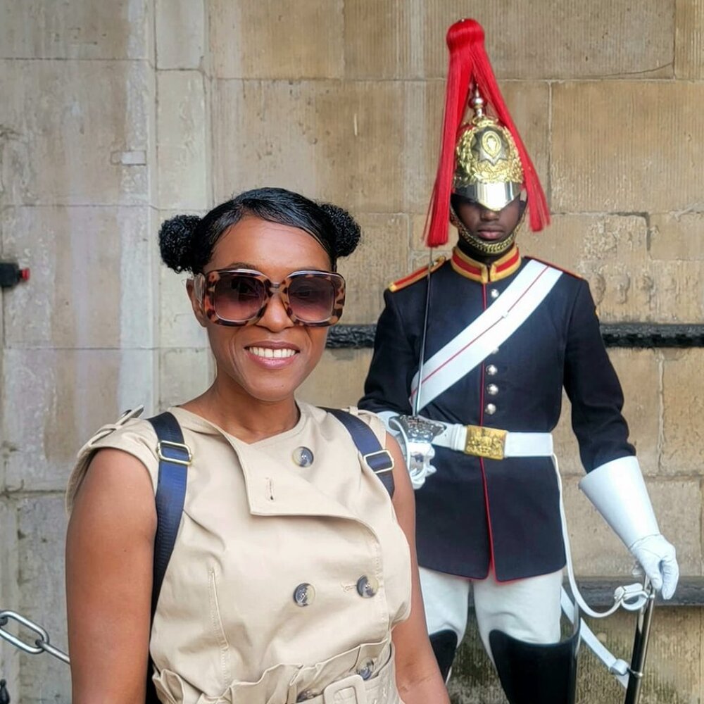 Meet your Posher, Carmelita